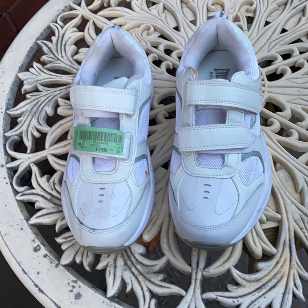 Everlast sport sneakers sz. 8 W